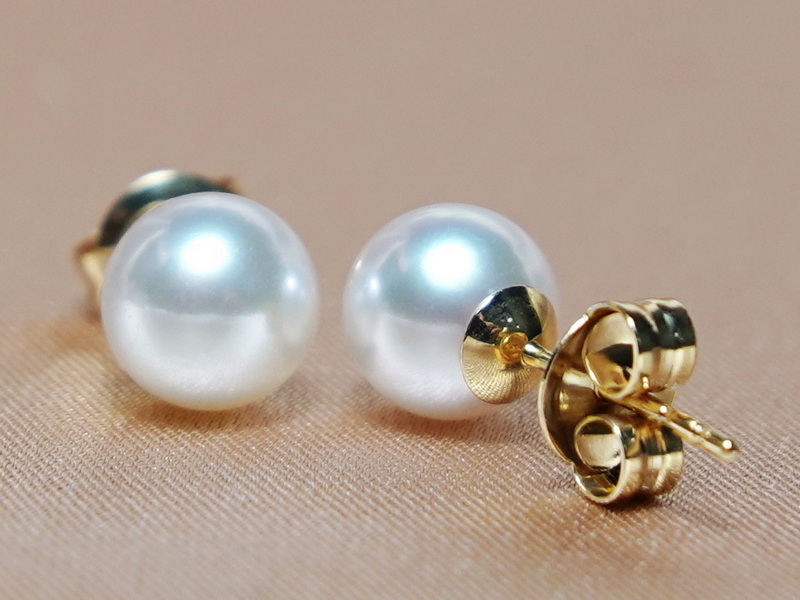 Zlaté perlové náušnice v akcii na Perly_sk.